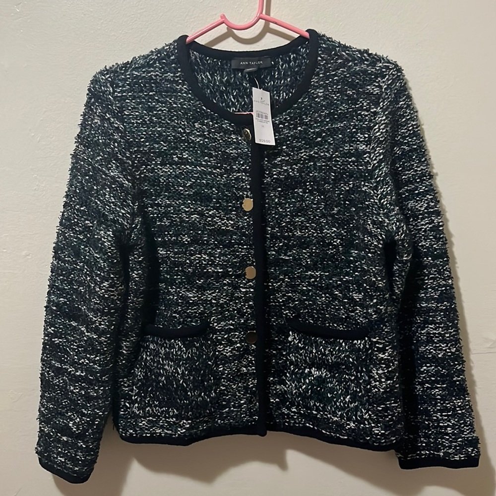 Ann Taylor M new